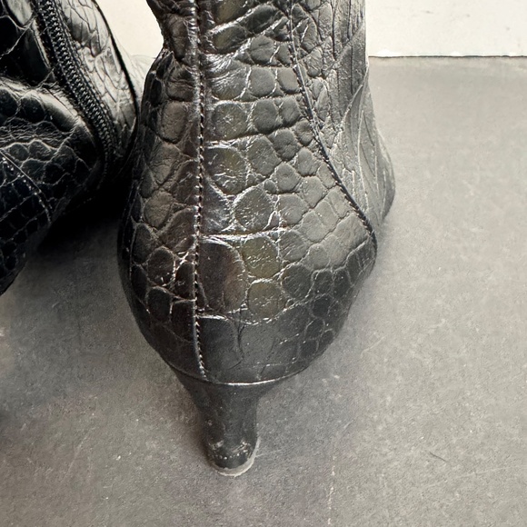 Aquatalia Marilisa Croc Embossed Black Leather Booties, size 6.5 - Picture 5 of 11